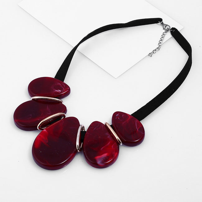 Vintage Resin Teardrop Necklace