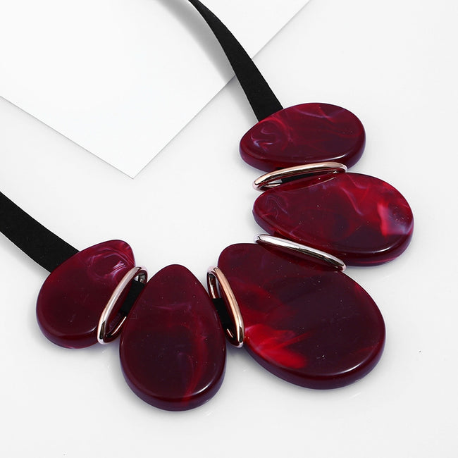 Vintage Resin Teardrop Necklace