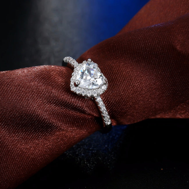 Fashion Crystal Heart Shaped Wedding Rings