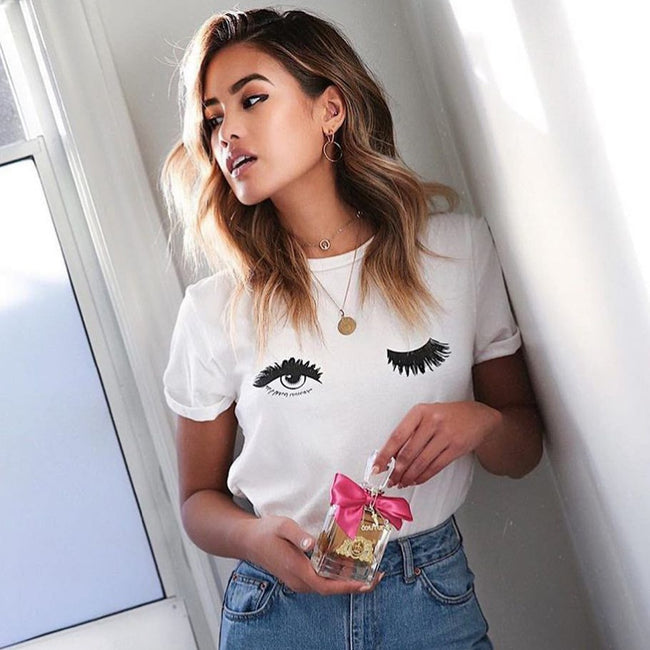 Casual Cute T-shirts Wink Eyes And Eyelashes