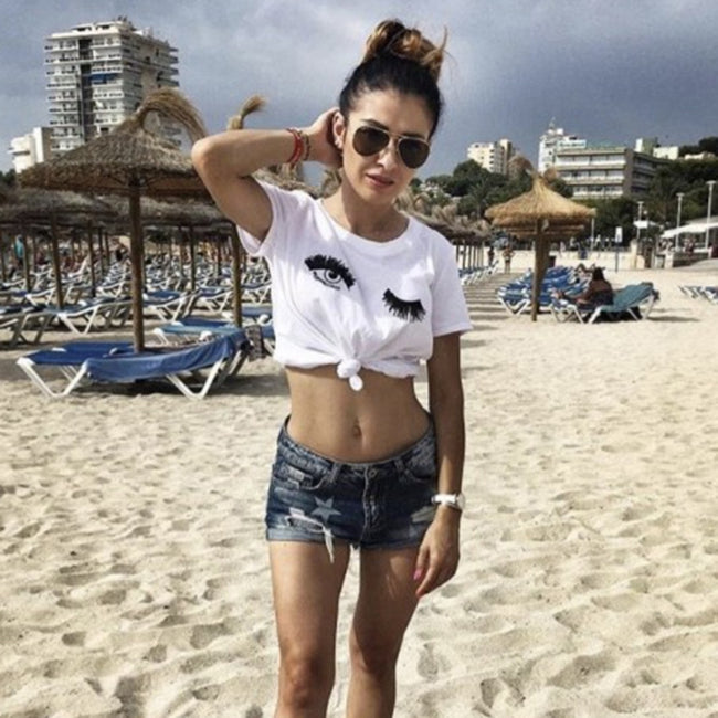 Casual Cute T-shirts Wink Eyes And Eyelashes